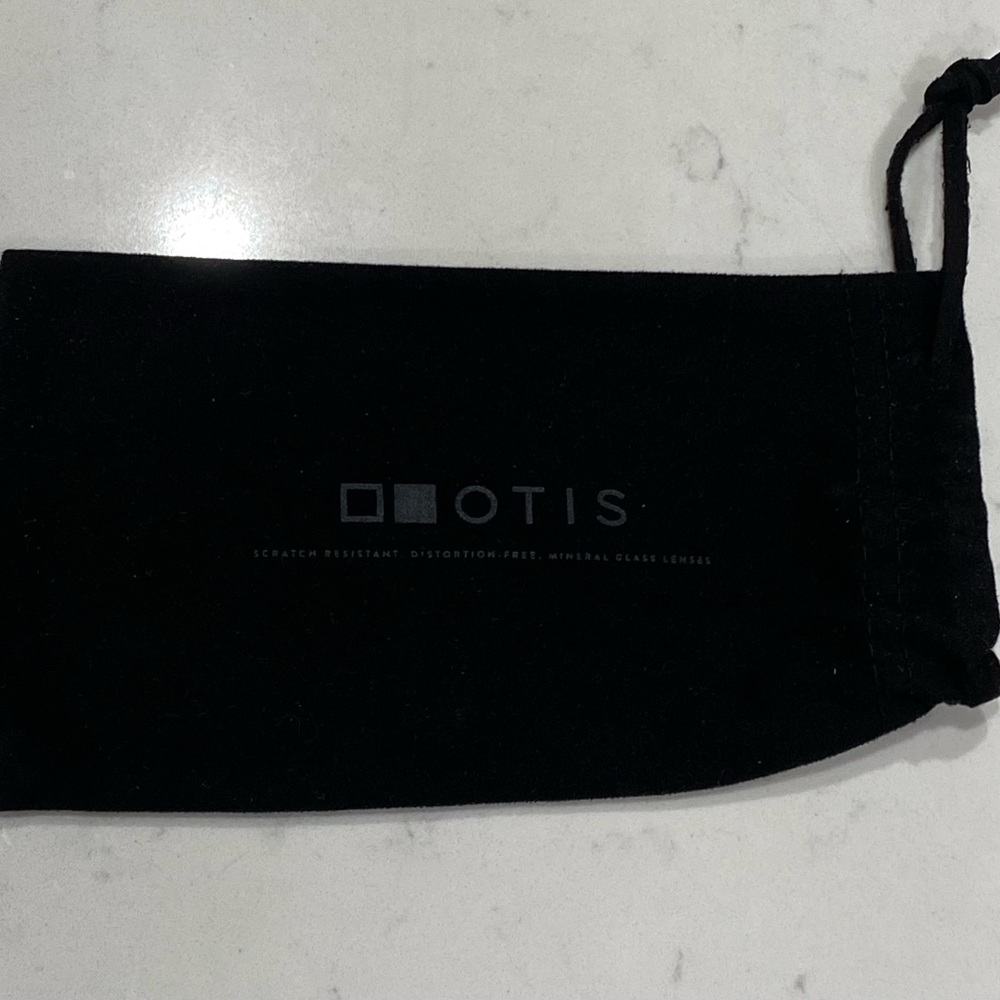 OTIS Class of 67 Black Retro Sunglasses - Picture 10 of 10